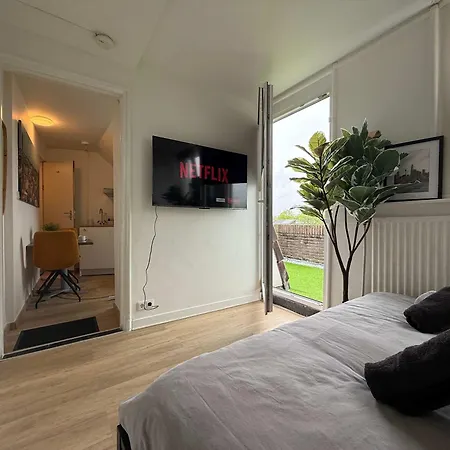 Lägenhet Cozy Private 6 With Balcony