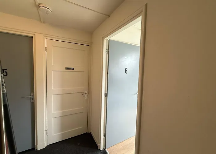 Cozy Private 6 With Balcony Eindhoven